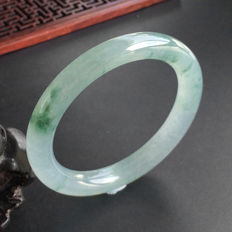 (超值推荐)冰种飘花圆条手镯(53.3mm)