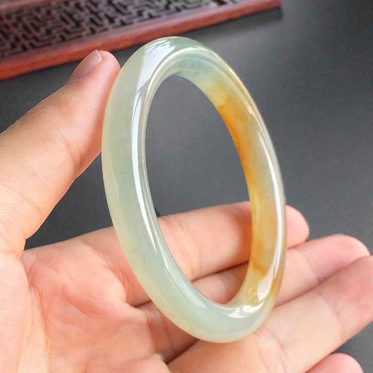 (超值推荐)冰种黄翡贵妃镯(55.3mm-49.5mm)