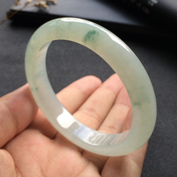 （超值推荐）糯冰种飘花手镯（58.3mm）