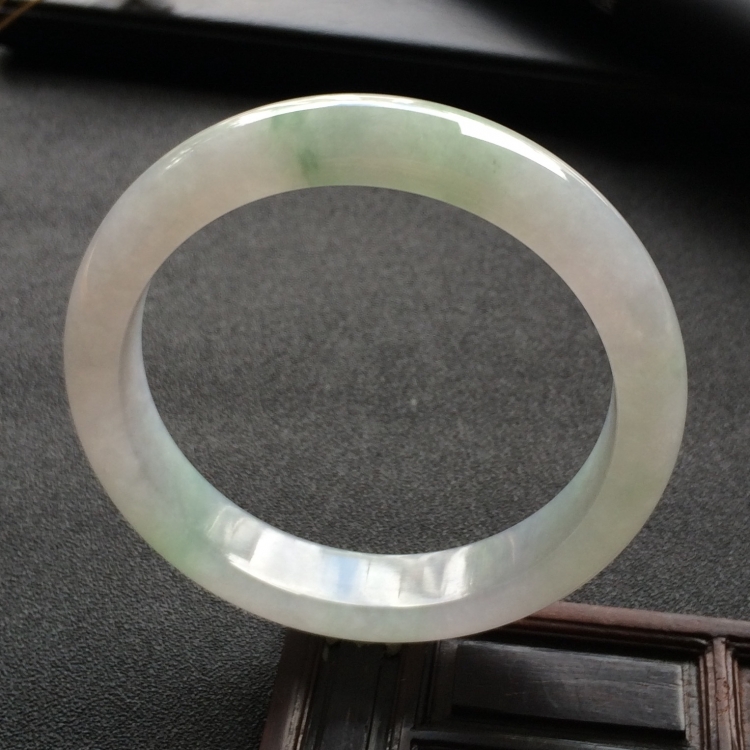 （超值推荐）糯冰种飘花手镯（58.2mm）