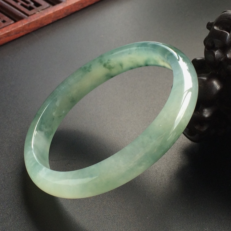 (超值推荐)冰种飘花贵妃镯(55mm-48.1mm)