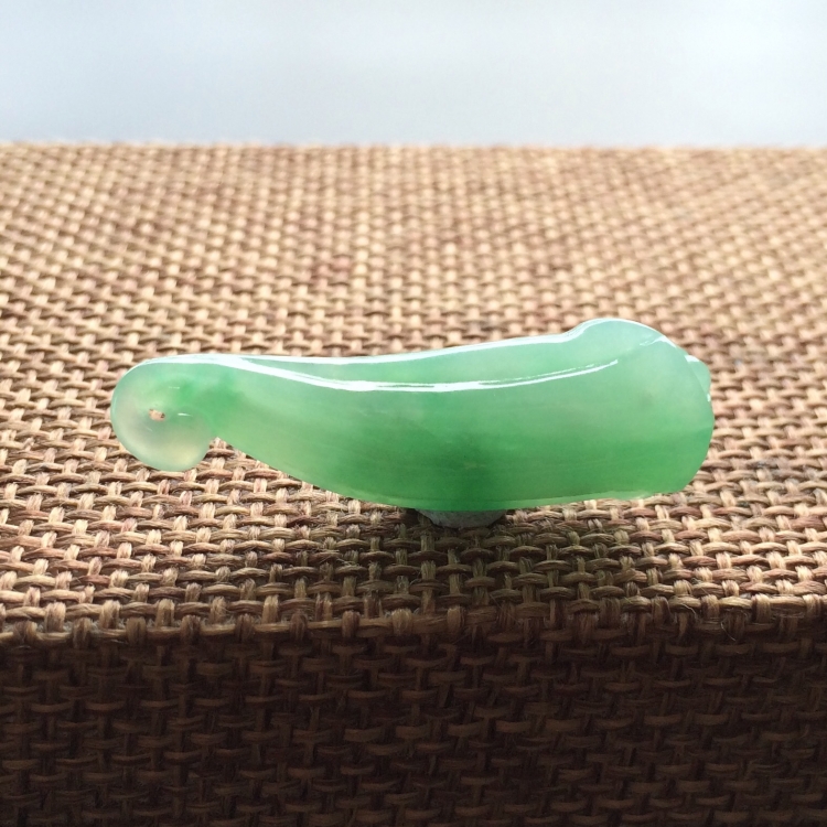 (超值推荐)糯冰种飘翠莲子挂件