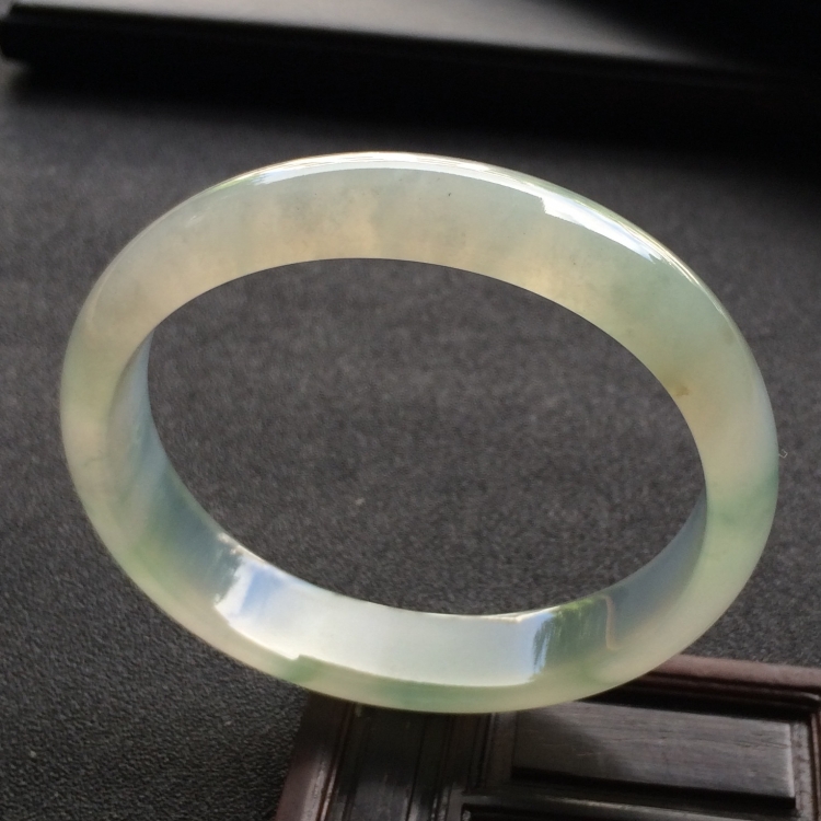 （超值推荐）冰种飘花贵妃镯（56.5mm-50.5mm）