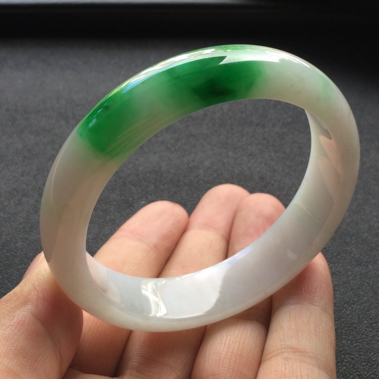 （超值推荐）糯冰种翠色手镯（58.2mm）