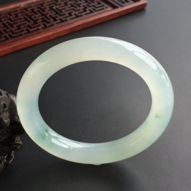 (超值推荐)冰种飘花圆条手镯(53.7mm)