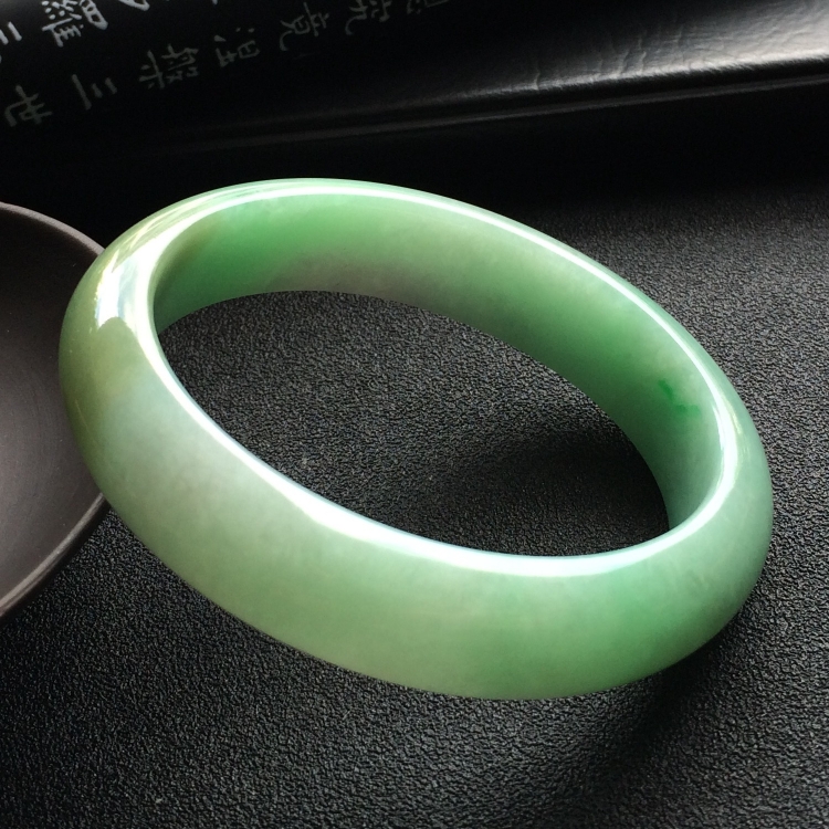 （超值推荐）糯冰种晴水贵妃镯（54.4mm-47.3mm）