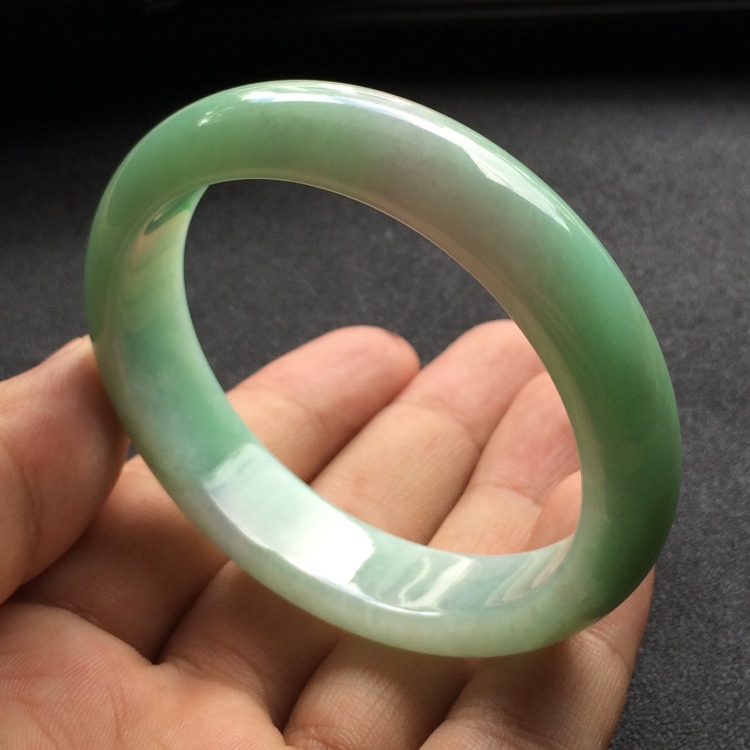 （超值推荐）糯冰种晴水贵妃镯（54.4mm-47.3mm）