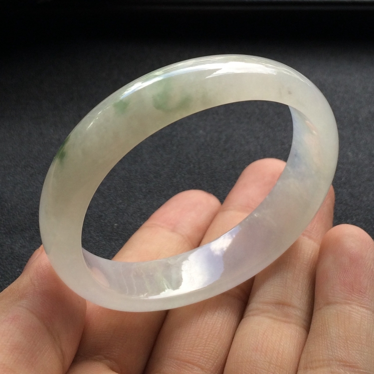 （超值推荐）糯冰种略飘花贵妃镯（55.8mm-48.5mm）