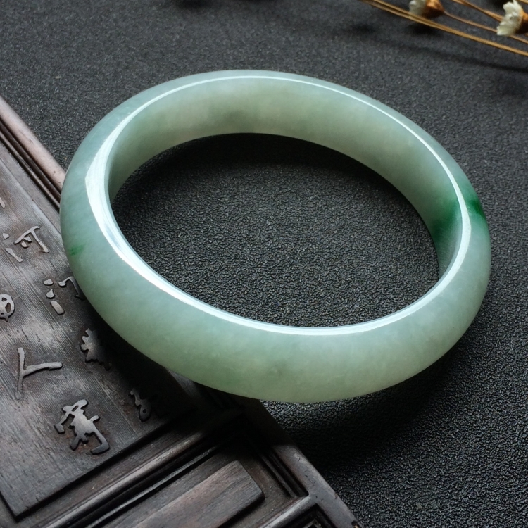 （超值推荐）糯冰种飘翠手镯（58.3mm）