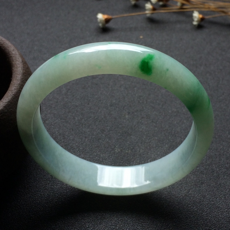 （超值推荐）糯冰种飘翠手镯（58.1mm）