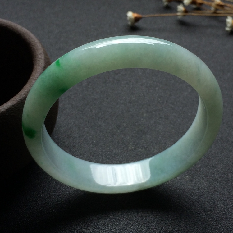 （超值推荐）糯冰种飘翠手镯（58.1mm）