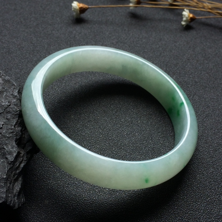 （超值推荐）糯冰种飘翠手镯（58.1mm）