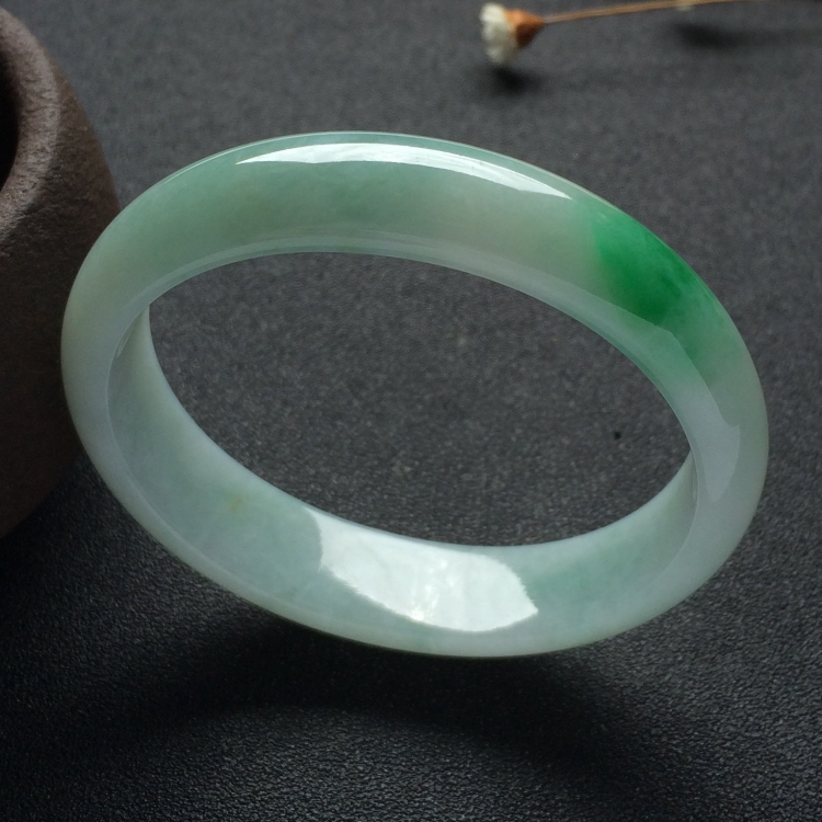 （超值推荐）糯冰种飘翠贵妃镯（52.8mm-47.8mm）