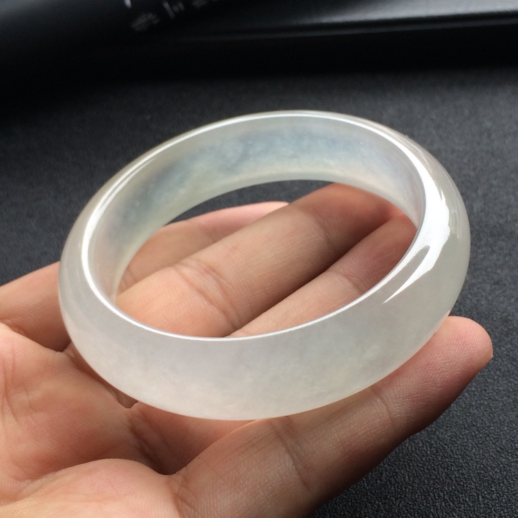（超值推荐）冰种淡晴水手镯（55.3mm）