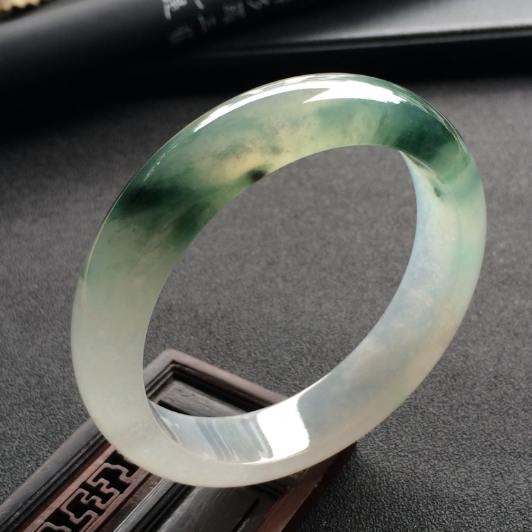 （超值推荐）糯冰种飘花手镯（57.6mm）