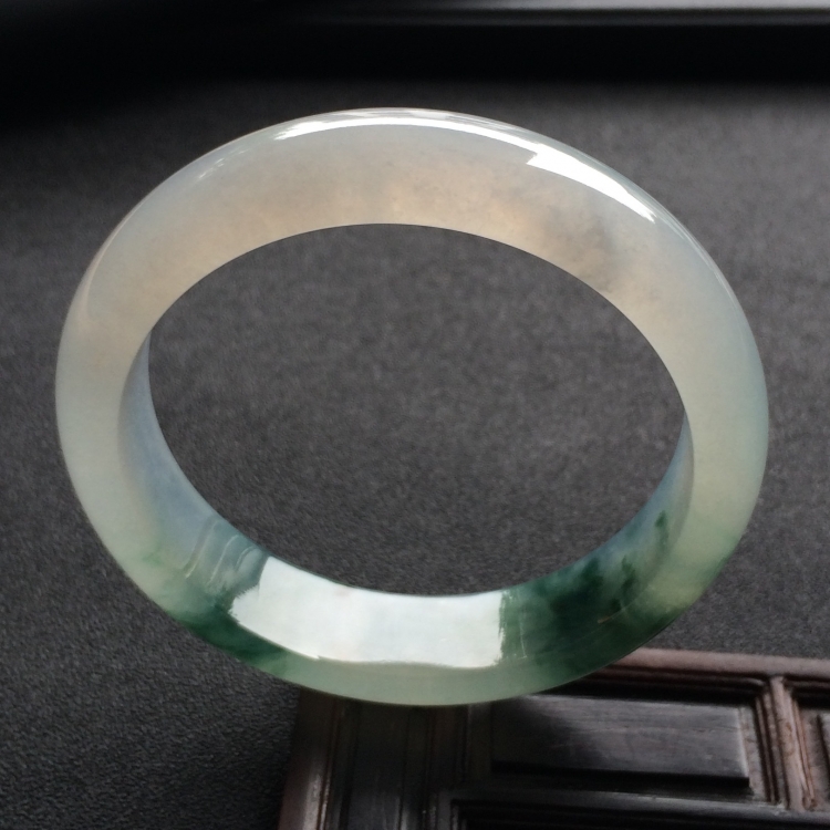 （超值推荐）糯冰种飘花手镯（57.6mm）