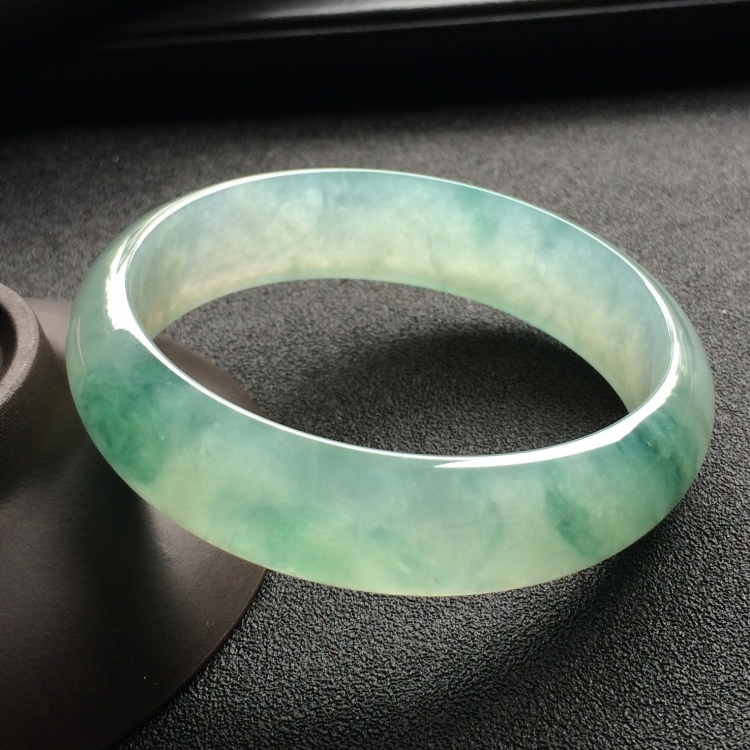 （超值推荐）糯冰种飘花手镯（54.7mm）