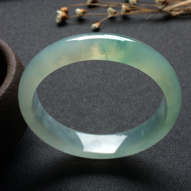 （超值推荐）冰种略飘花手镯（57mm）