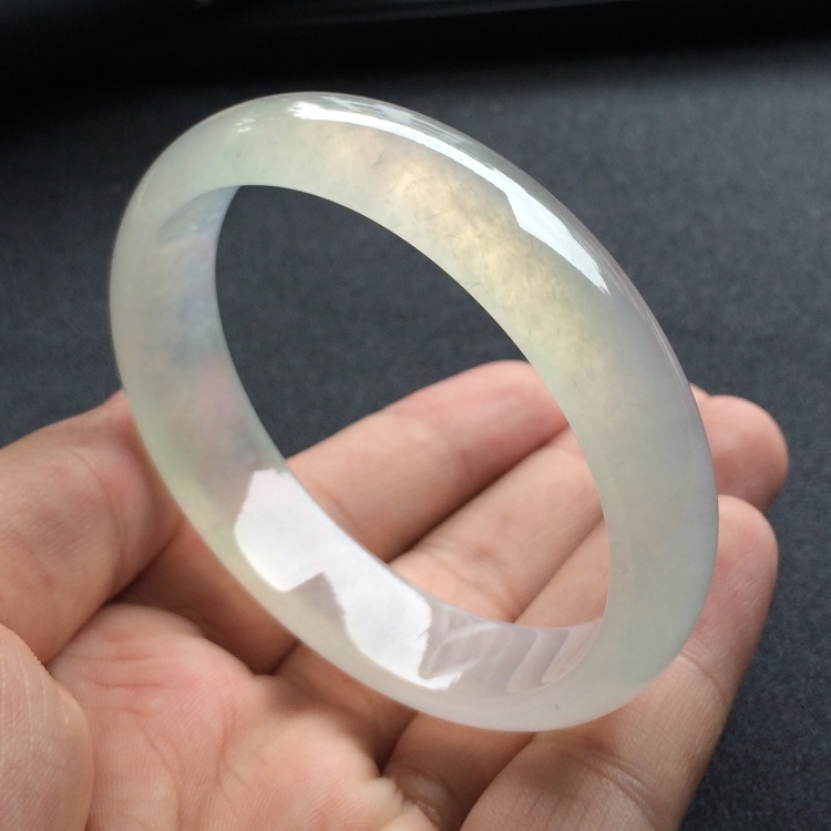 （超值推荐）冰种略飘绿花贵妃镯（58.5mm-52.2mm）