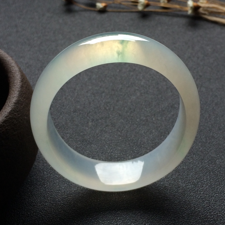 （超值推荐）冰种淡晴水贵妃镯（54mm-46.7mm）