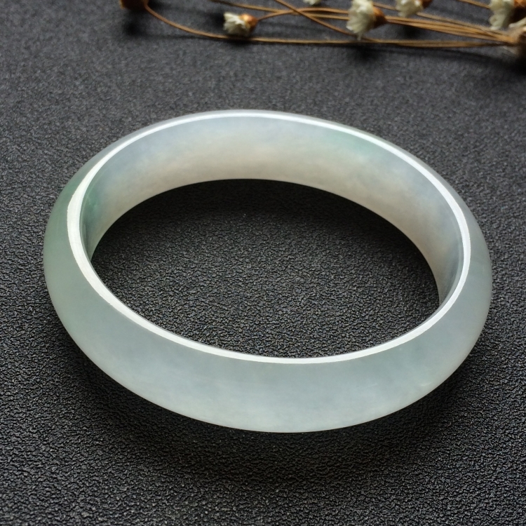 （超值推荐）冰种淡晴水贵妃镯（54mm-46.7mm）
