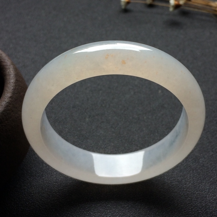 （超值推荐）糯冰种淡晴水手镯（54mm）