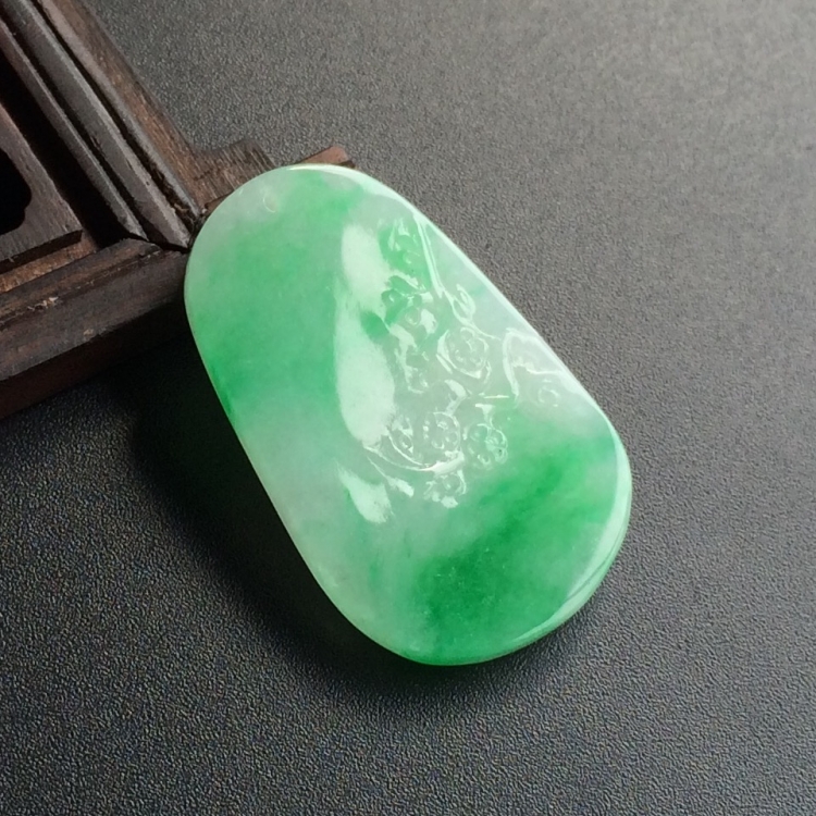 (超值推荐)糯冰种飘翠梅花牌挂件