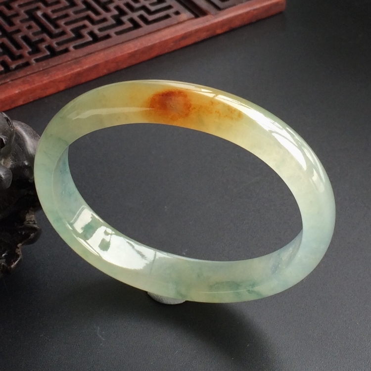 (超值推荐)冰种飘花带黄翡贵妃镯(55.7mm-47mm)