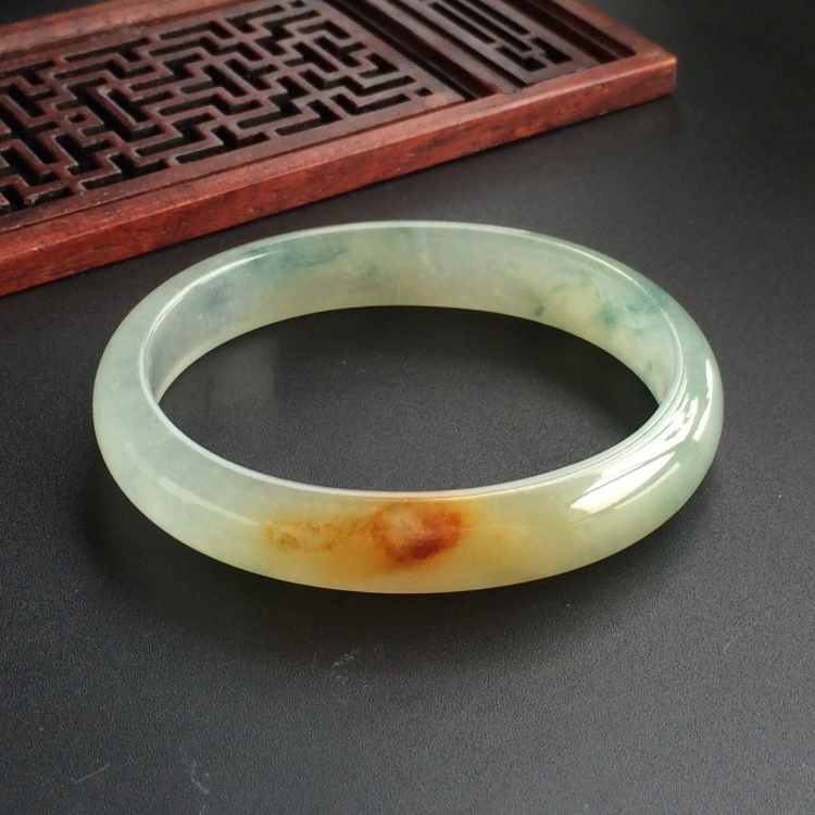 (超值推荐)冰种飘花带黄翡贵妃镯(55.7mm-47mm)
