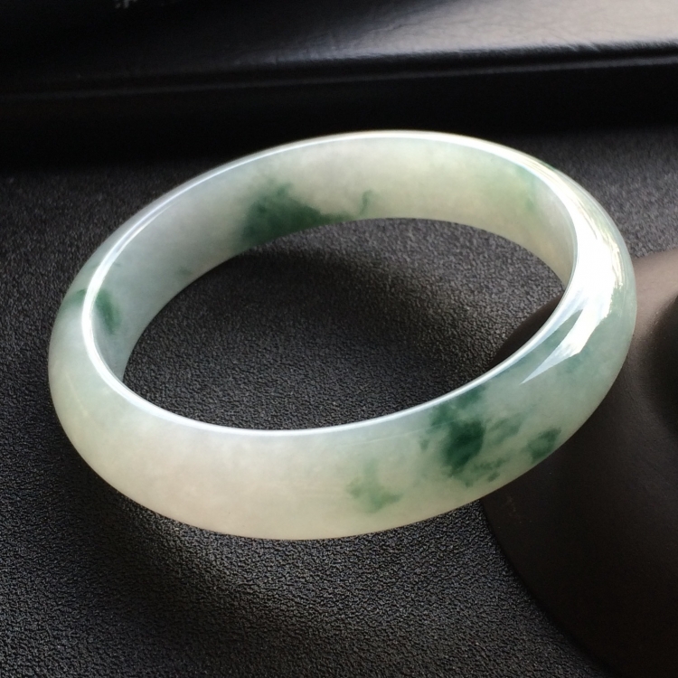 （超值推荐）糯冰种飘花手镯（57.3mm）