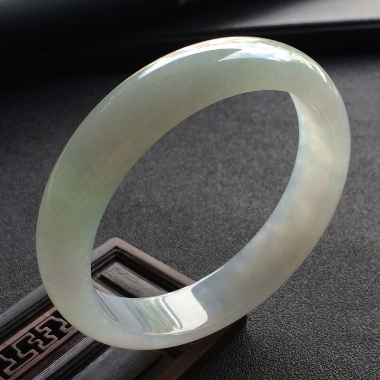 （超值推荐）糯冰种晴水手镯（58mm）