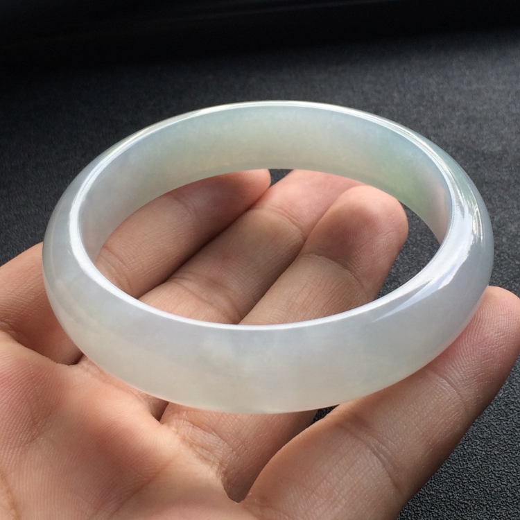 （超值推荐）糯冰种晴水手镯（58mm）
