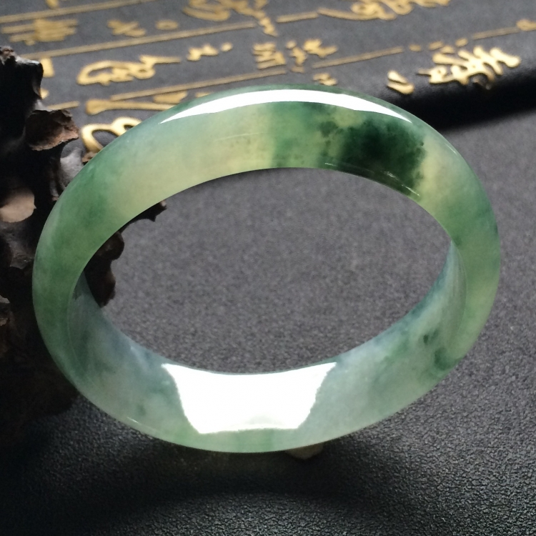 （超值推荐）冰种飘花贵妃镯（55.3mm-50mm）