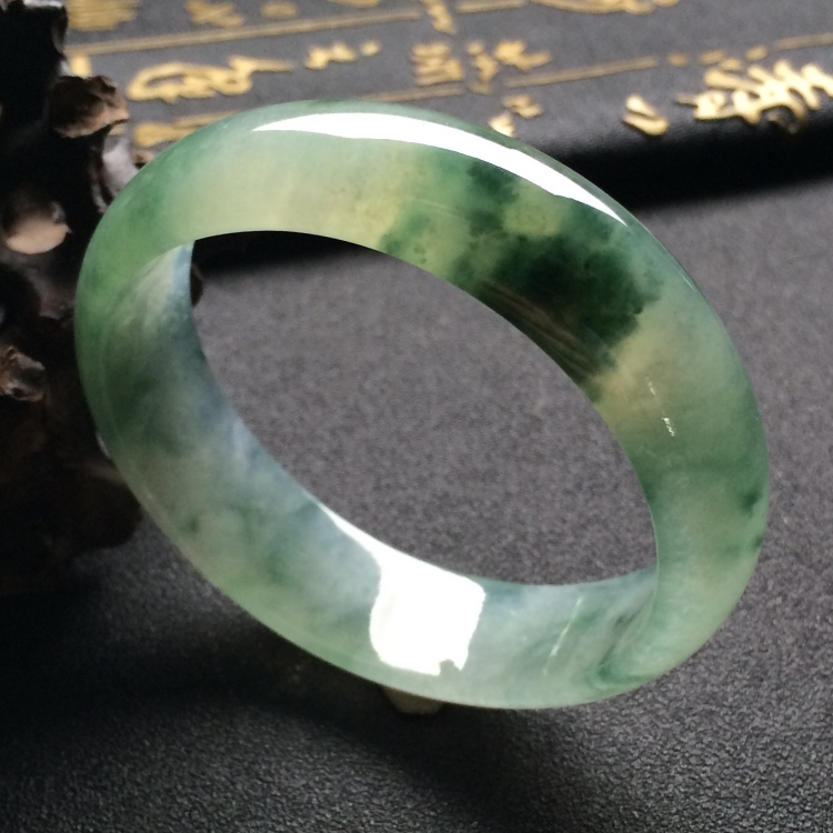 （超值推荐）冰种飘花贵妃镯（55.3mm-50mm）