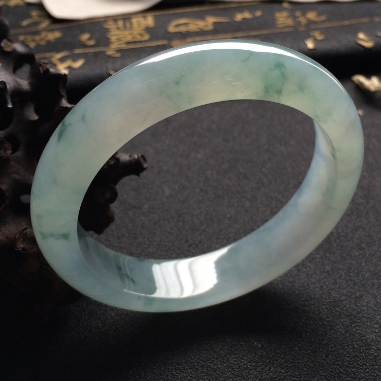 （超值推荐）冰种飘花手镯（56.7mm）