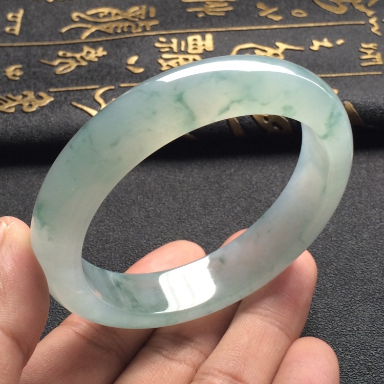 （超值推荐）冰种飘花手镯（56.7mm）