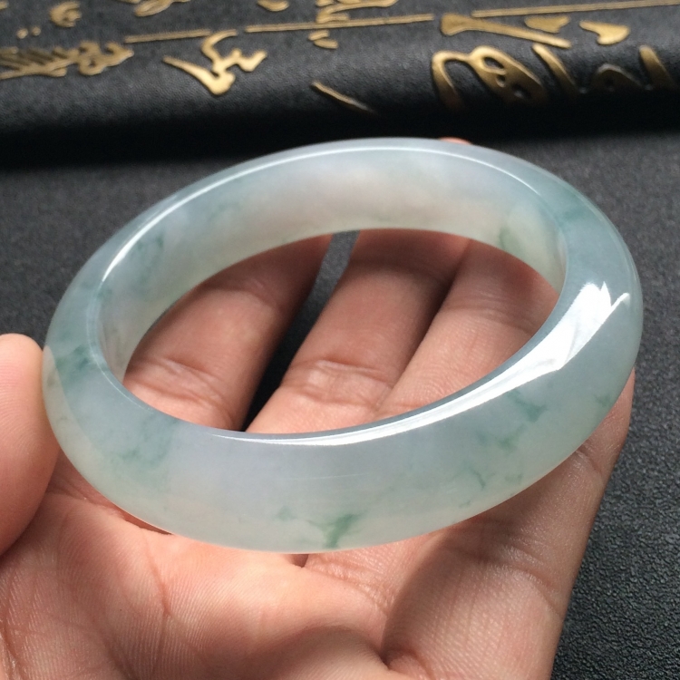 （超值推荐）冰种飘花手镯（56.7mm）