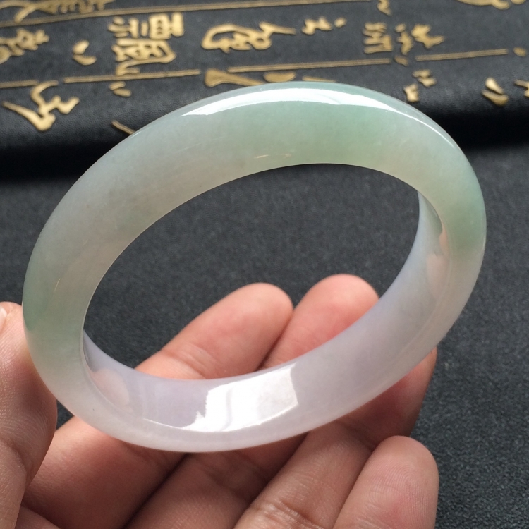 （超值推荐）糯冰种晴水手镯（56.8mm）