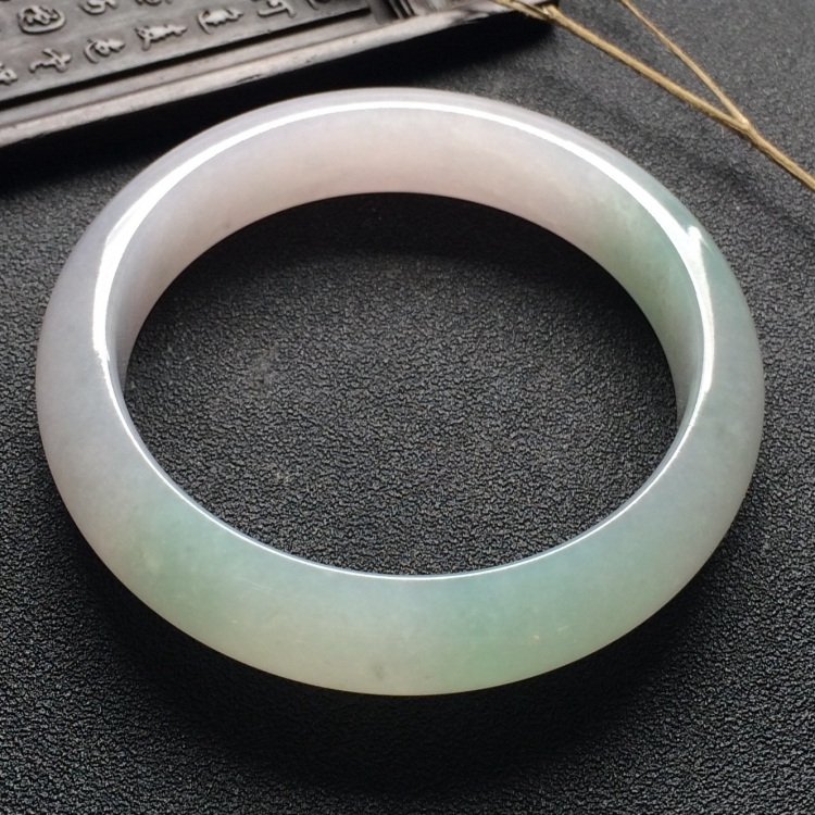 （超值推荐）糯冰种晴水手镯（56.8mm）