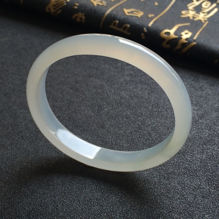 （超值推荐）冰种晴水贵妃镯（54.4mm-48.7mm）