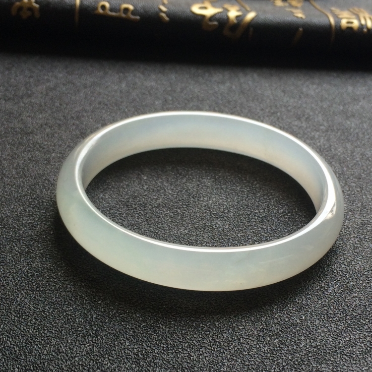 （超值推荐）冰种晴水贵妃镯（54.4mm-48.7mm）