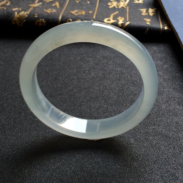 （超值推荐）冰种晴水手镯（56mm）