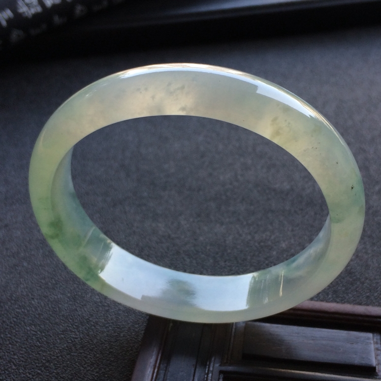 （超值推荐）冰种飘花贵妃镯（56.2mm-50.2mm）