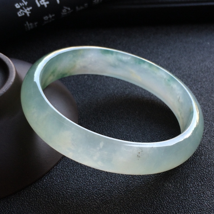 （超值推荐）冰种飘花贵妃镯（56.2mm-50.2mm）