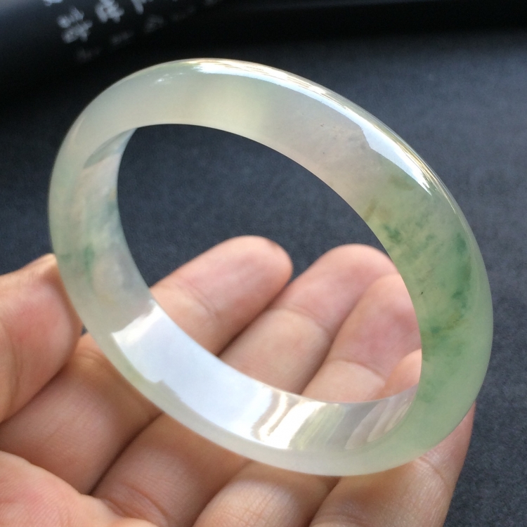 （超值推荐）冰种飘花贵妃镯（56.2mm-50.2mm）