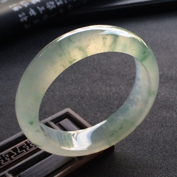 （超值推荐）冰种飘花手镯（56.8mm）