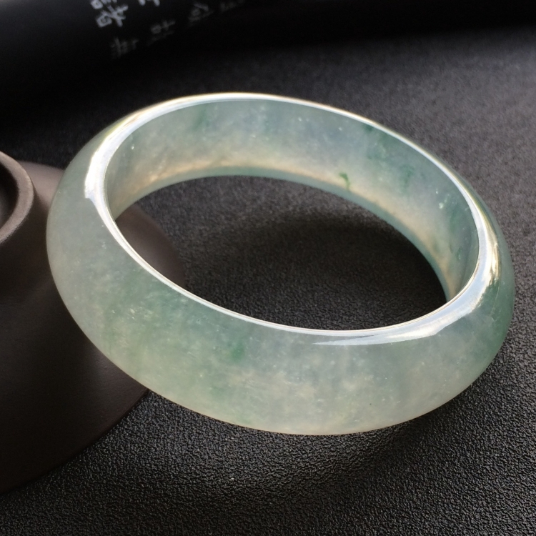 （超值推荐）冰种飘花手镯（56.8mm）