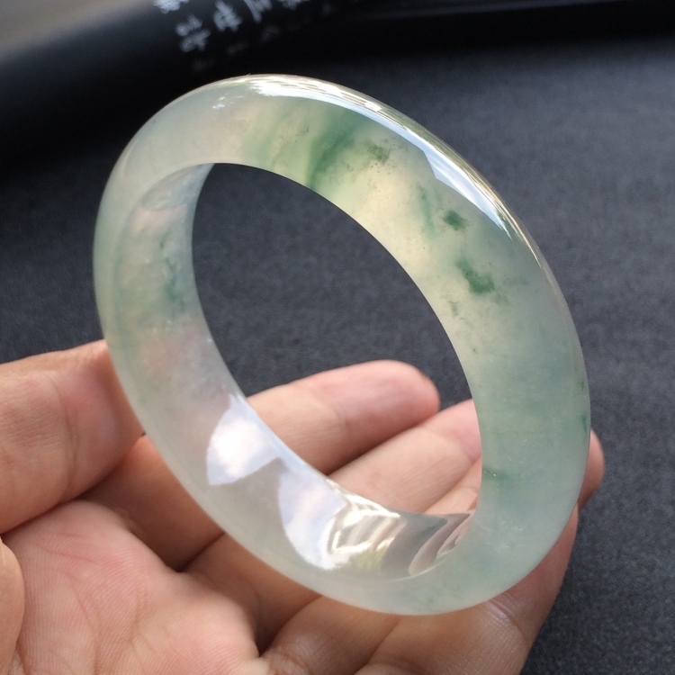（超值推荐）冰种飘花手镯（56.8mm）