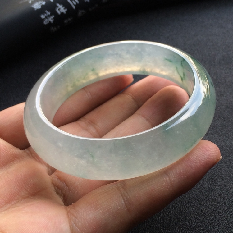 （超值推荐）冰种飘花手镯（56.8mm）