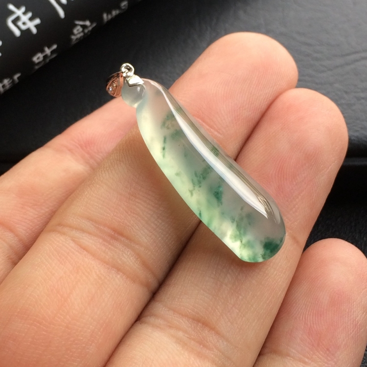 （超级推荐）冰种飘花福瓜挂件